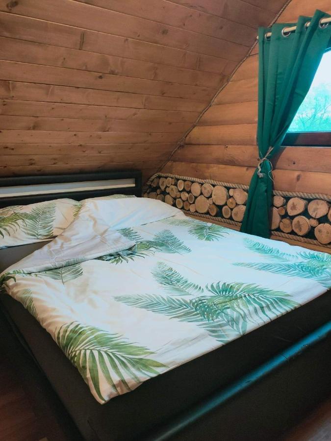 Villa Pod Milanem Przemyśl Esterno foto